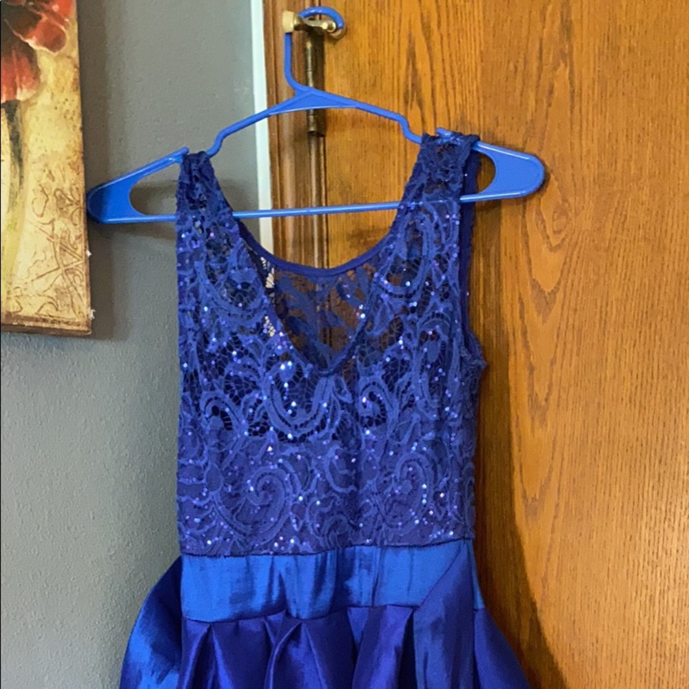 Blue Dress - Picture 3 of 7